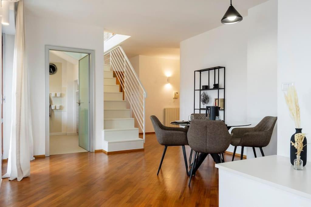 Апартаменты Exclusive Penthouse With 60 M2 Panoramic Terrace Перуджа Экстерьер фото